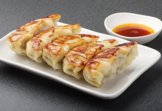 18. Gyoza (4pcs)